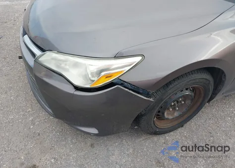 2016 Toyota Camry Le z USA, uszkodzony, nr VIN 4T4BF1FK4GR560064